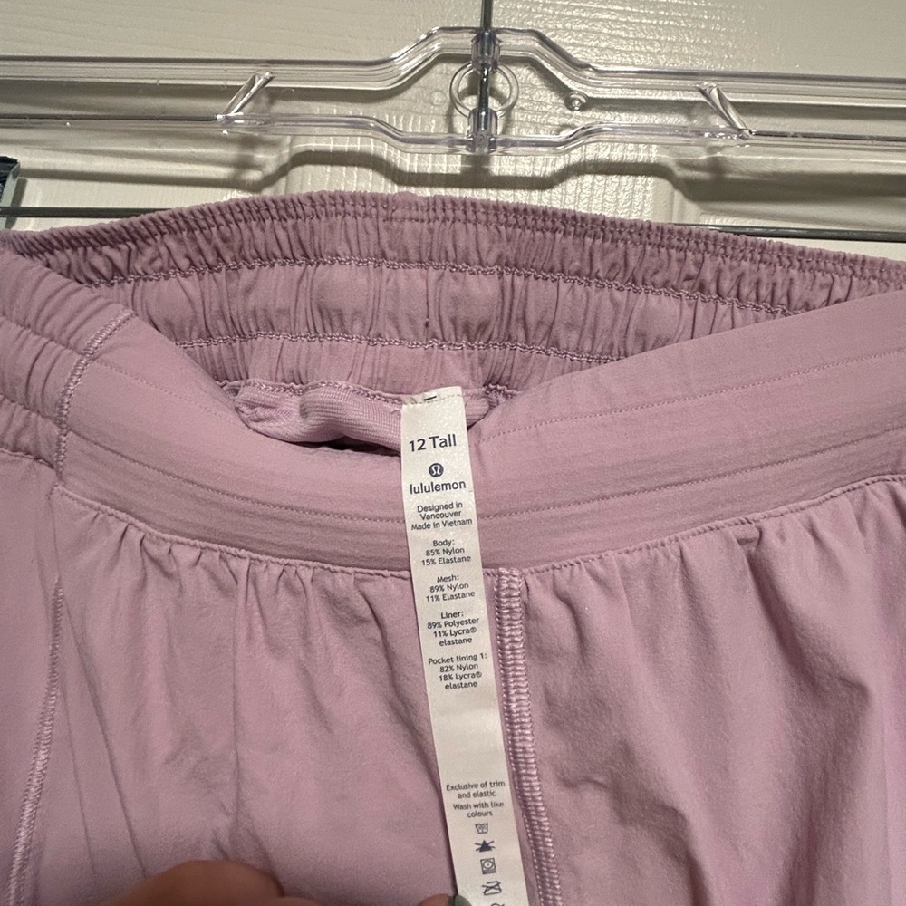 Lululemon Hotty Hot Shorts 12 Tall - Picture 6 of 6